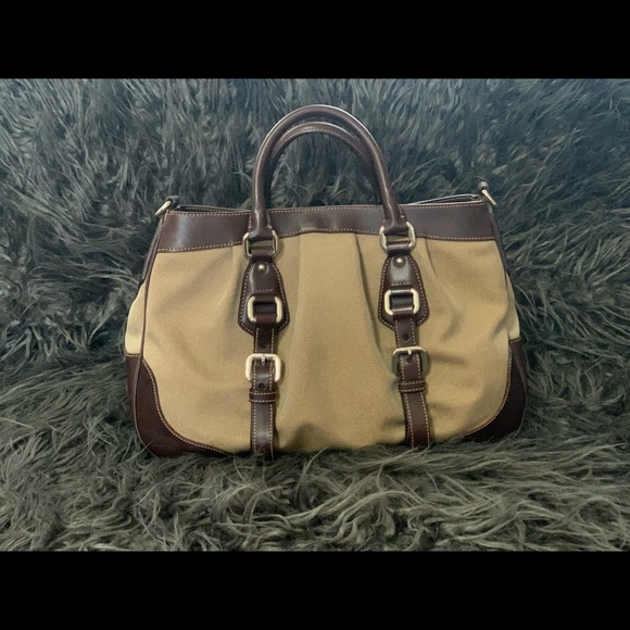 Prada - Picture 3 of 13